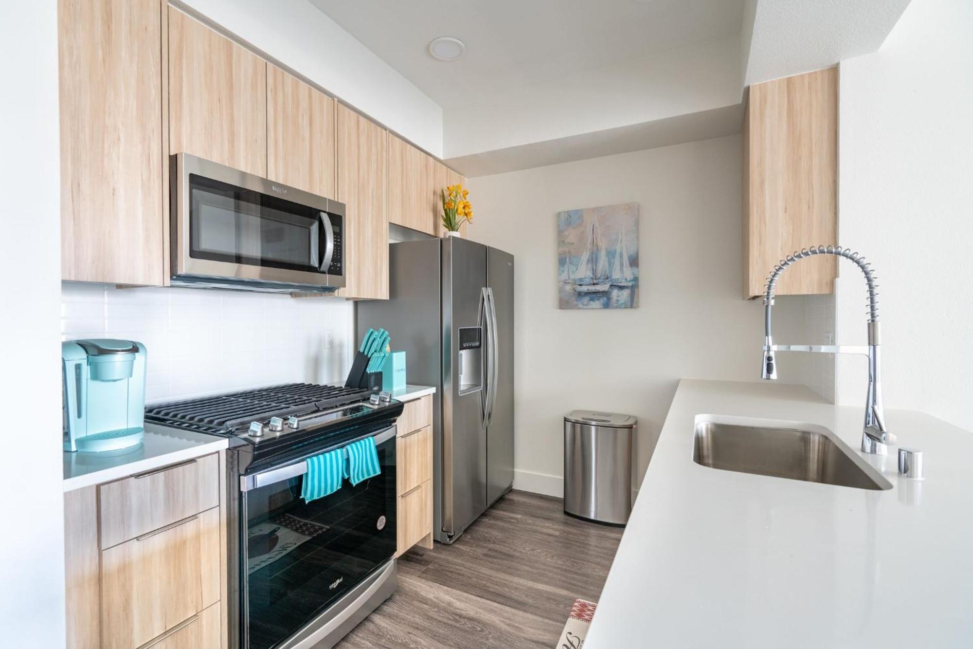 Hollywood Panoramic Views, Pool, Gym & Free Parking! Appartement Los Angeles